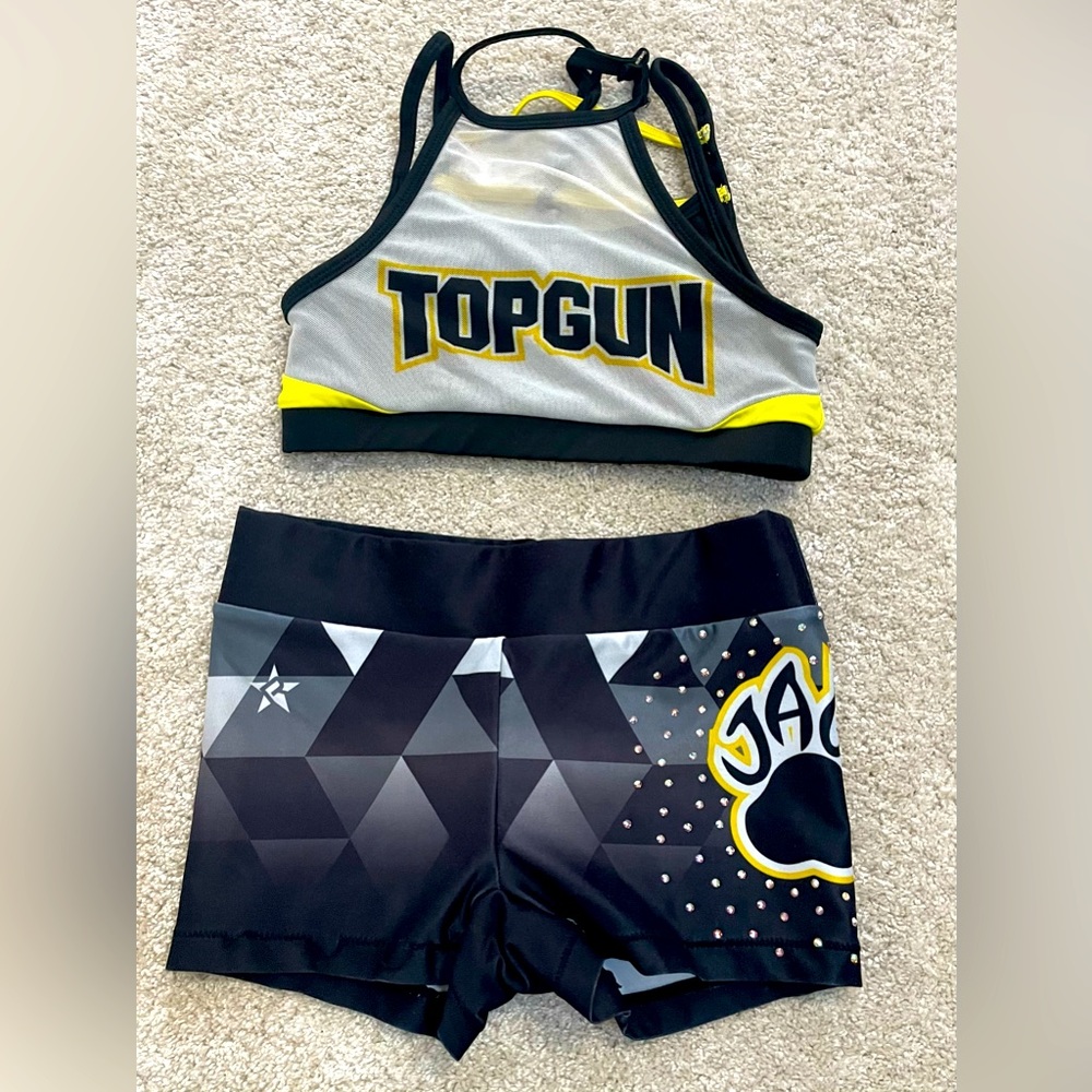 Top Gun cheer set YL in good shape